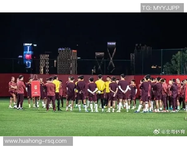 杭州羽毛球队与重庆羽毛球队赛后复盘分析比赛经验与战术对比