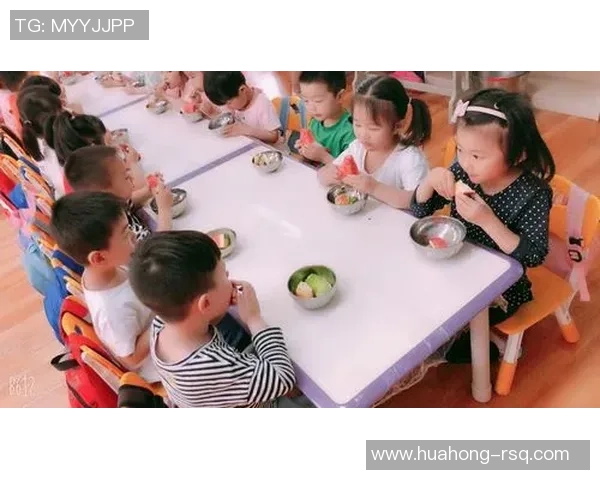 童年足球梦Q版球星的成长故事与快乐时光 童年足球梦Q版球星的成长故事与快乐时光