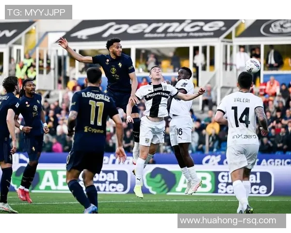 足球明星的绝活揭秘:他们如何在赛场上创造奇迹与精彩瞬间 足球明星的绝活揭秘:他们如何在赛场上创造奇迹与精彩瞬间